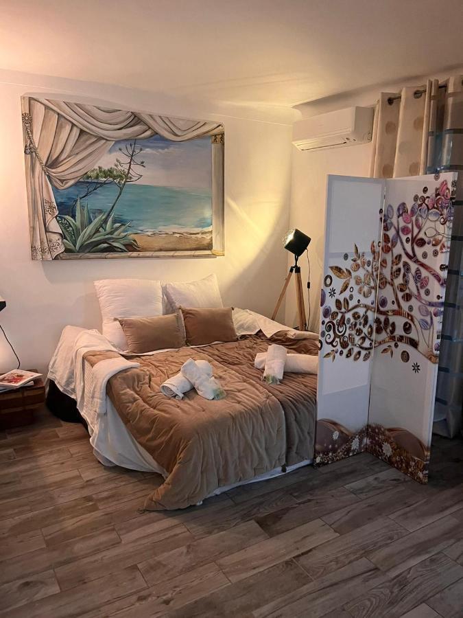 Les Canoubiers Luxe Et Serenite Au Coeur De Saint-Tropez Suites Spacieuses Avec Jardin Enchanteur Exteriör bild
